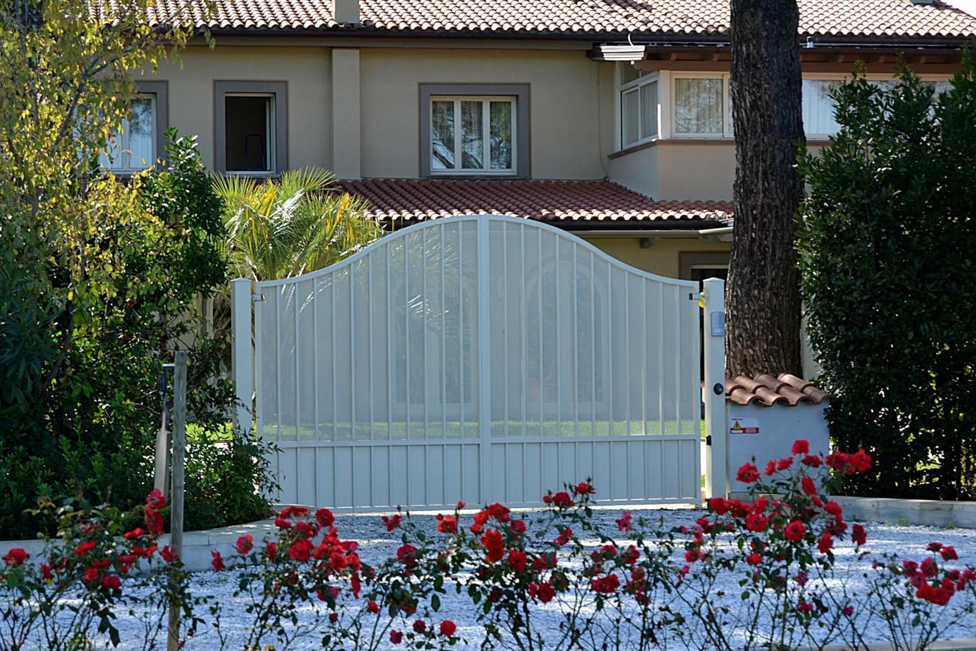 Cevoli Country Resort Lari Екстериор снимка