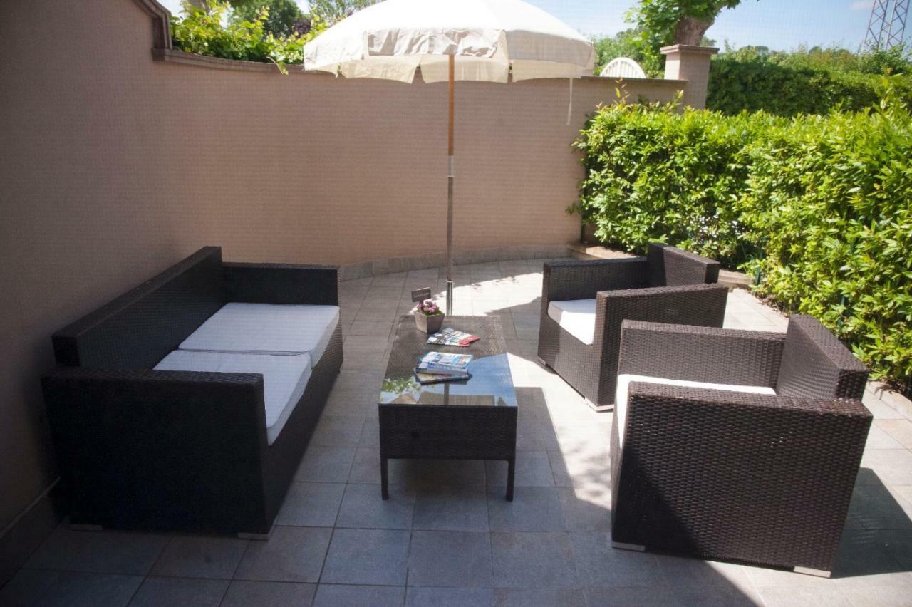 Cevoli Country Resort Lari Екстериор снимка